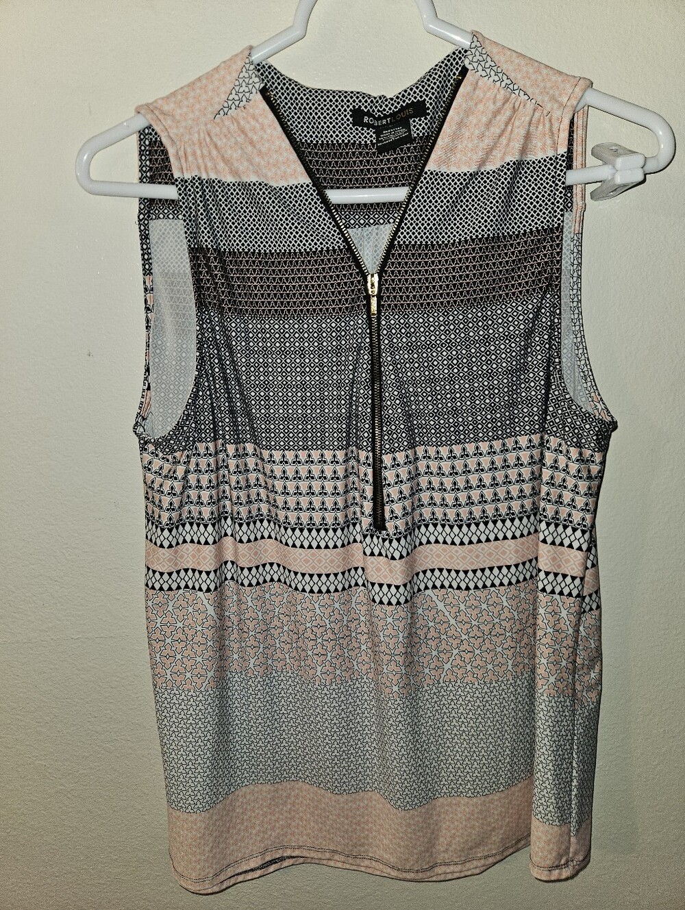 Robert Louis Womans Sleeveless Blouse Size Large